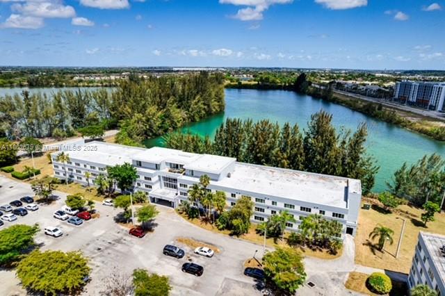 NARANJA LAKES CONDO NO 5 - Residential