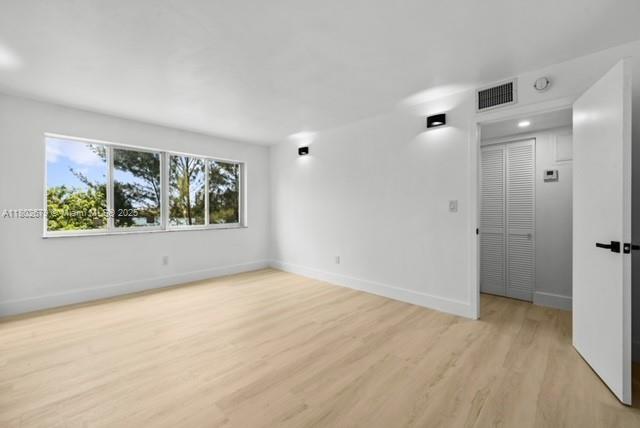 NARANJA LAKES CONDO NO 5 - Residential