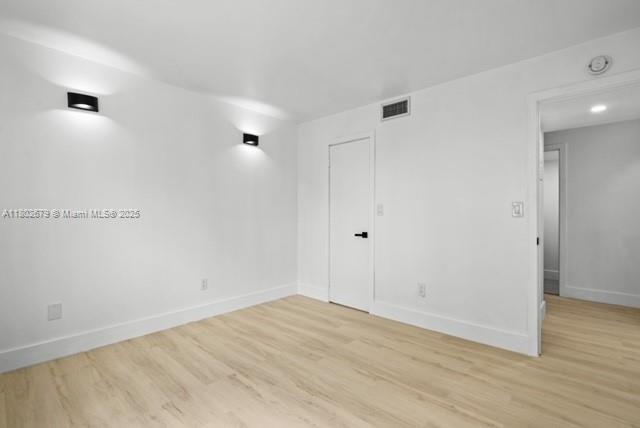 NARANJA LAKES CONDO NO 5 - Residential