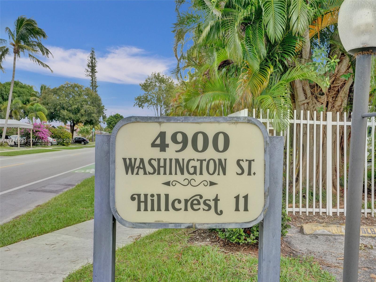 HILLCREST COUNTRY CLUB AP - Residential