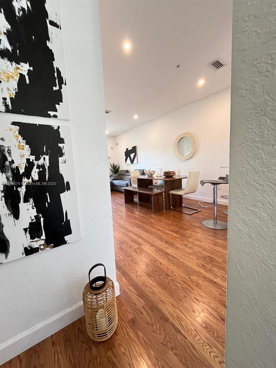 5670 NW 116th Ave 212