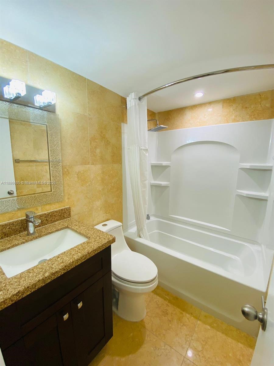 CALUMET CONDO - Residential