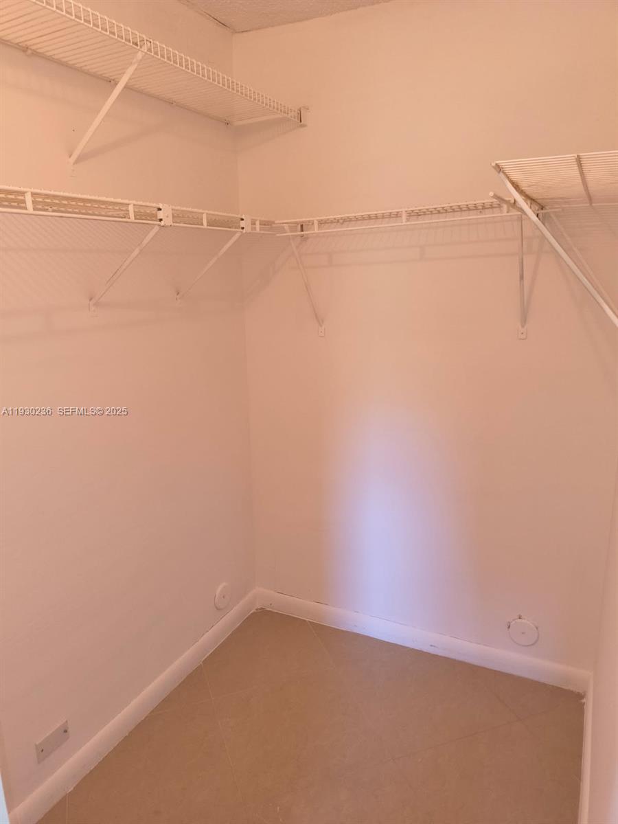 ROYALE GARDENS CONDO - Residential Lease