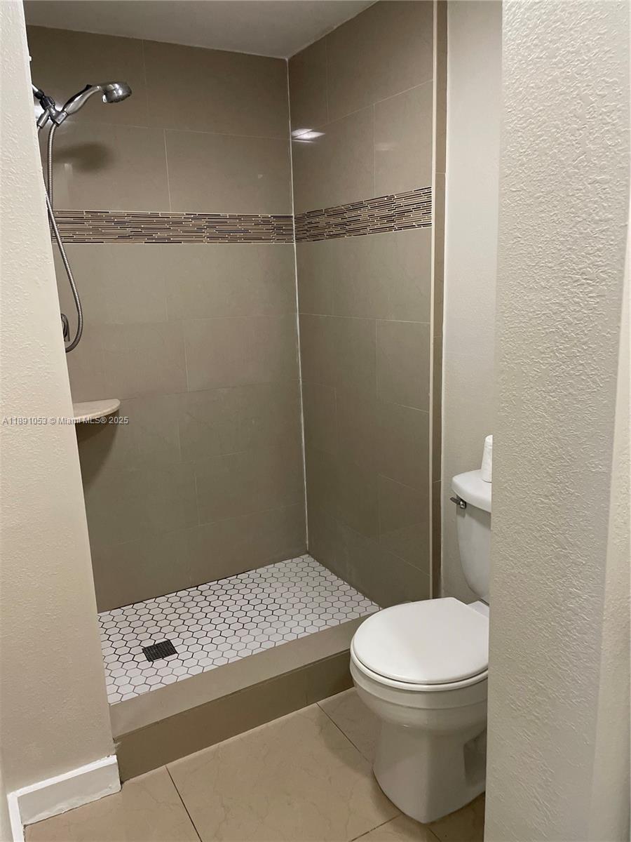 MIAMI LAKES-LAKE KATHARIN - Residential Lease
