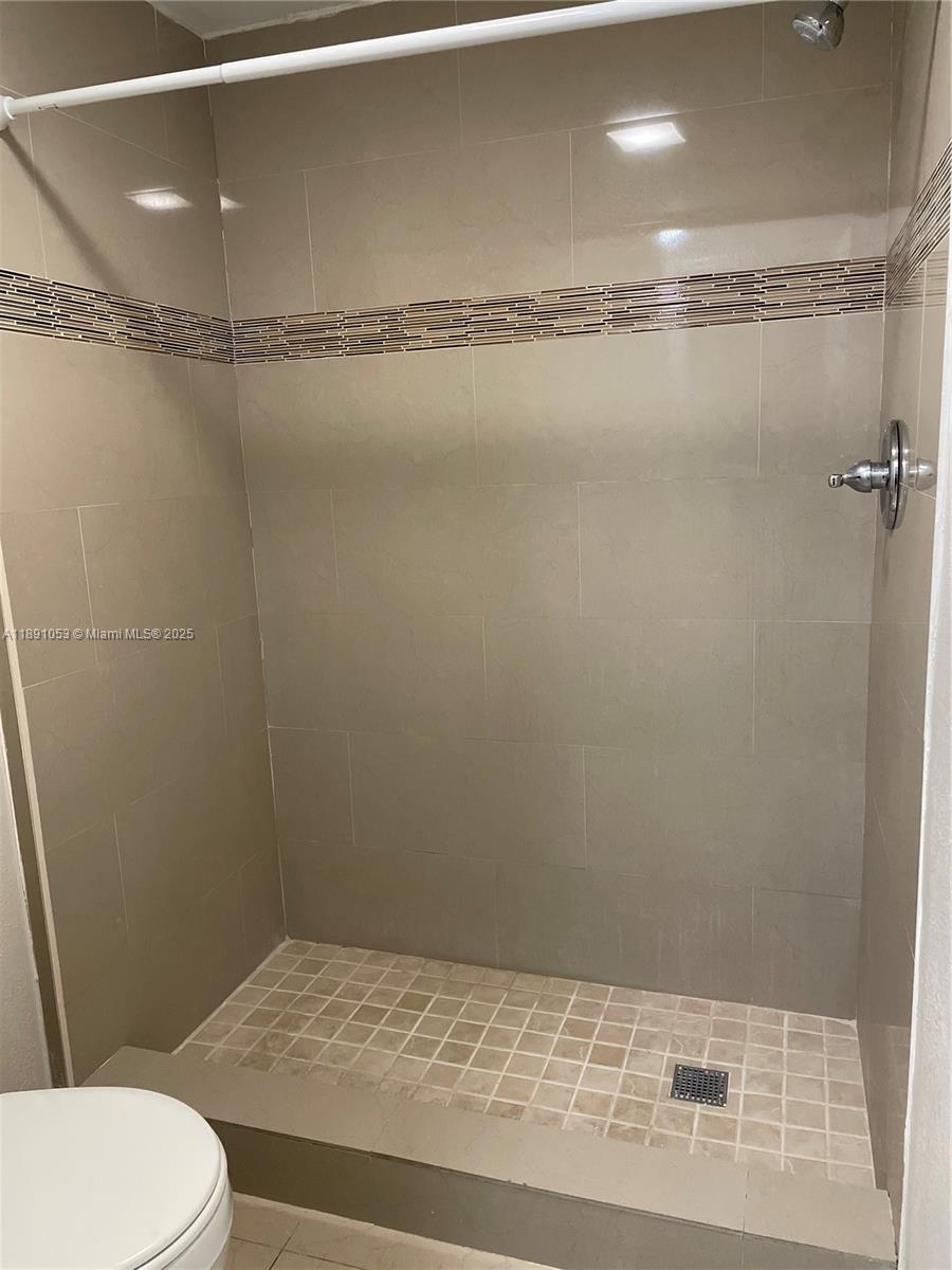 MIAMI LAKES-LAKE KATHARIN - Residential Lease
