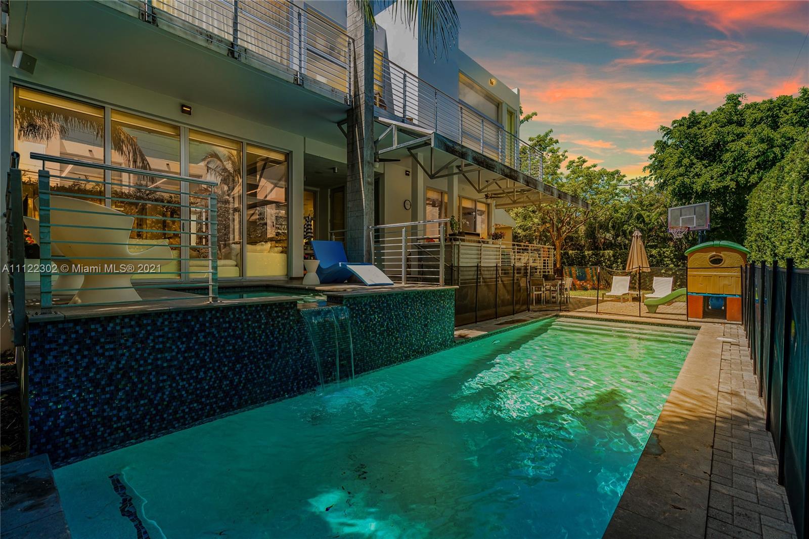 TROPICAL ISLE HOMES SUB 4 - Residential