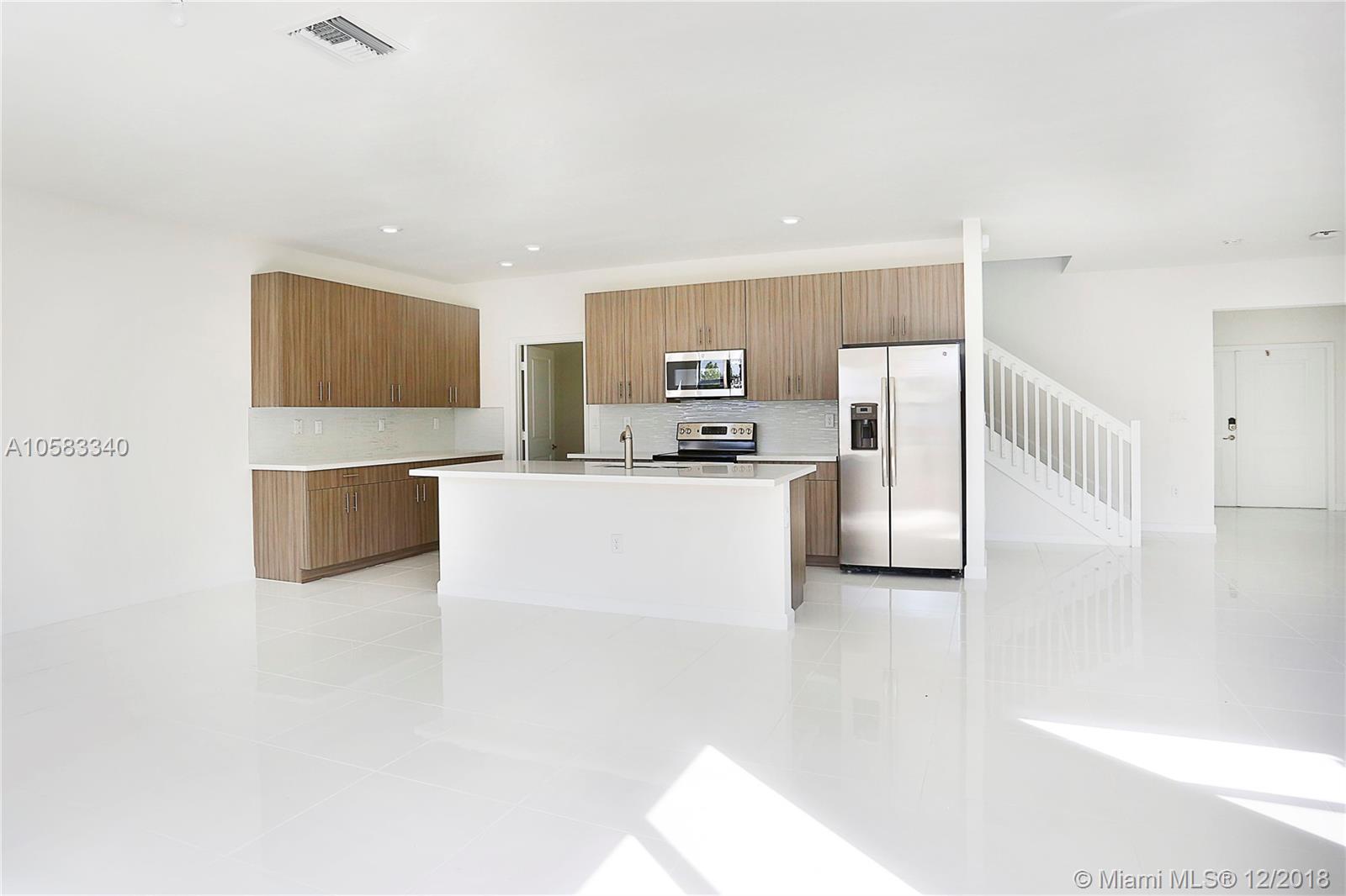 LOS PRADOS - Residential