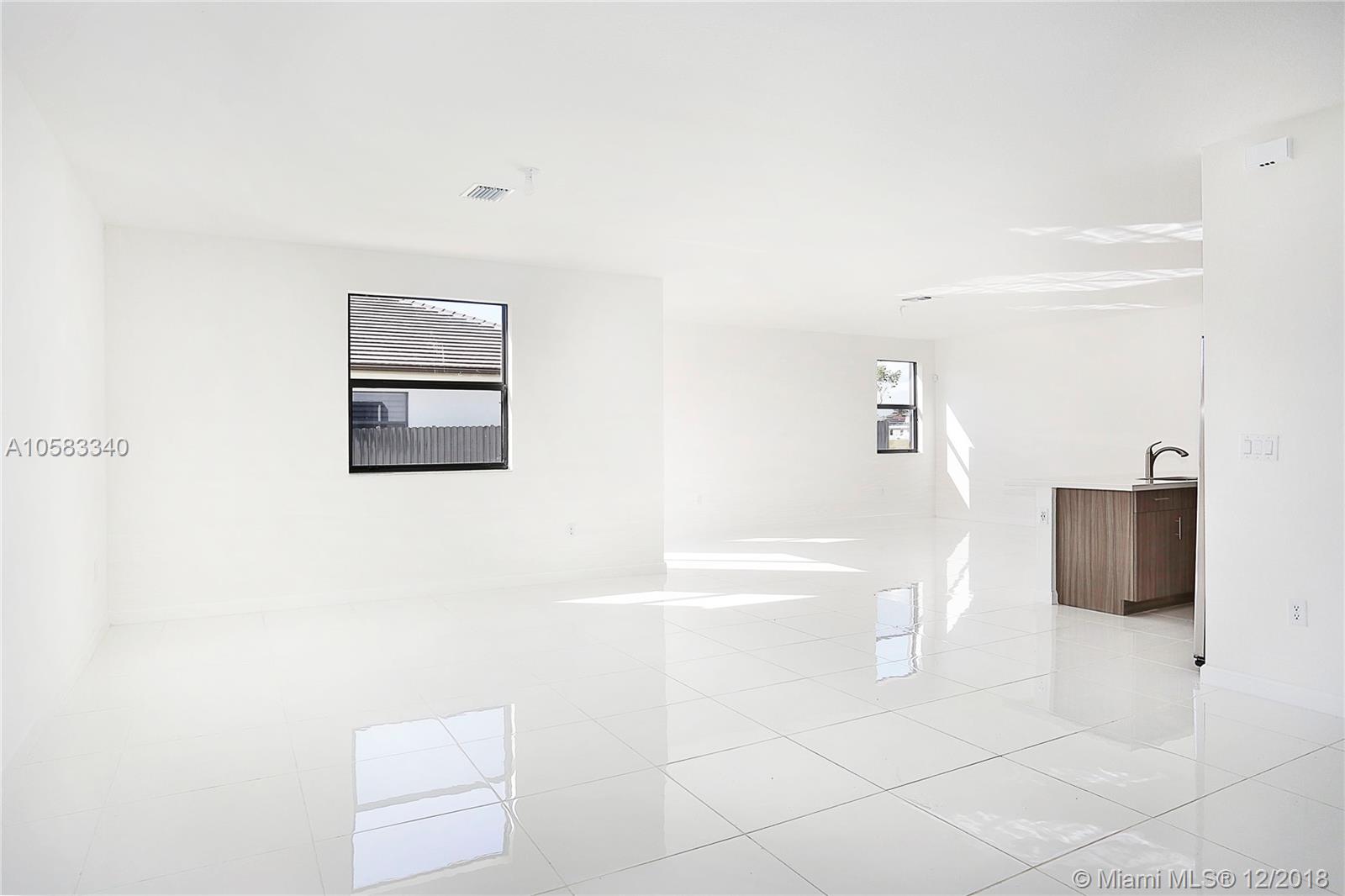 LOS PRADOS - Residential