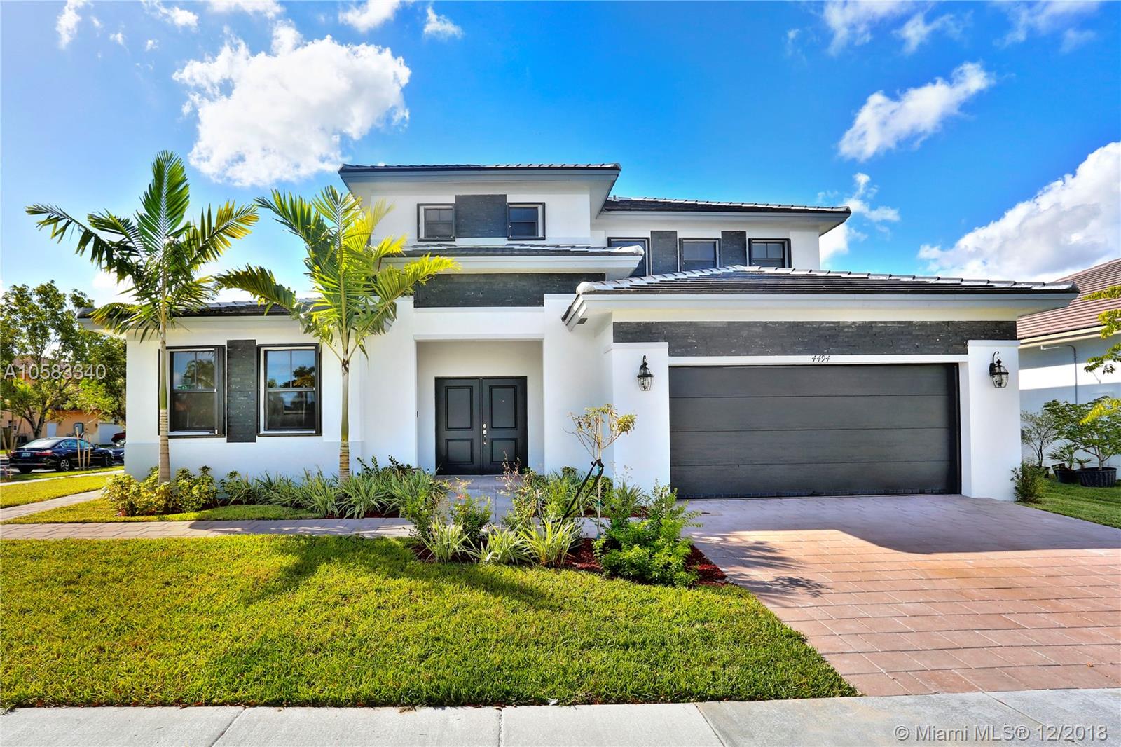 LOS PRADOS - Residential