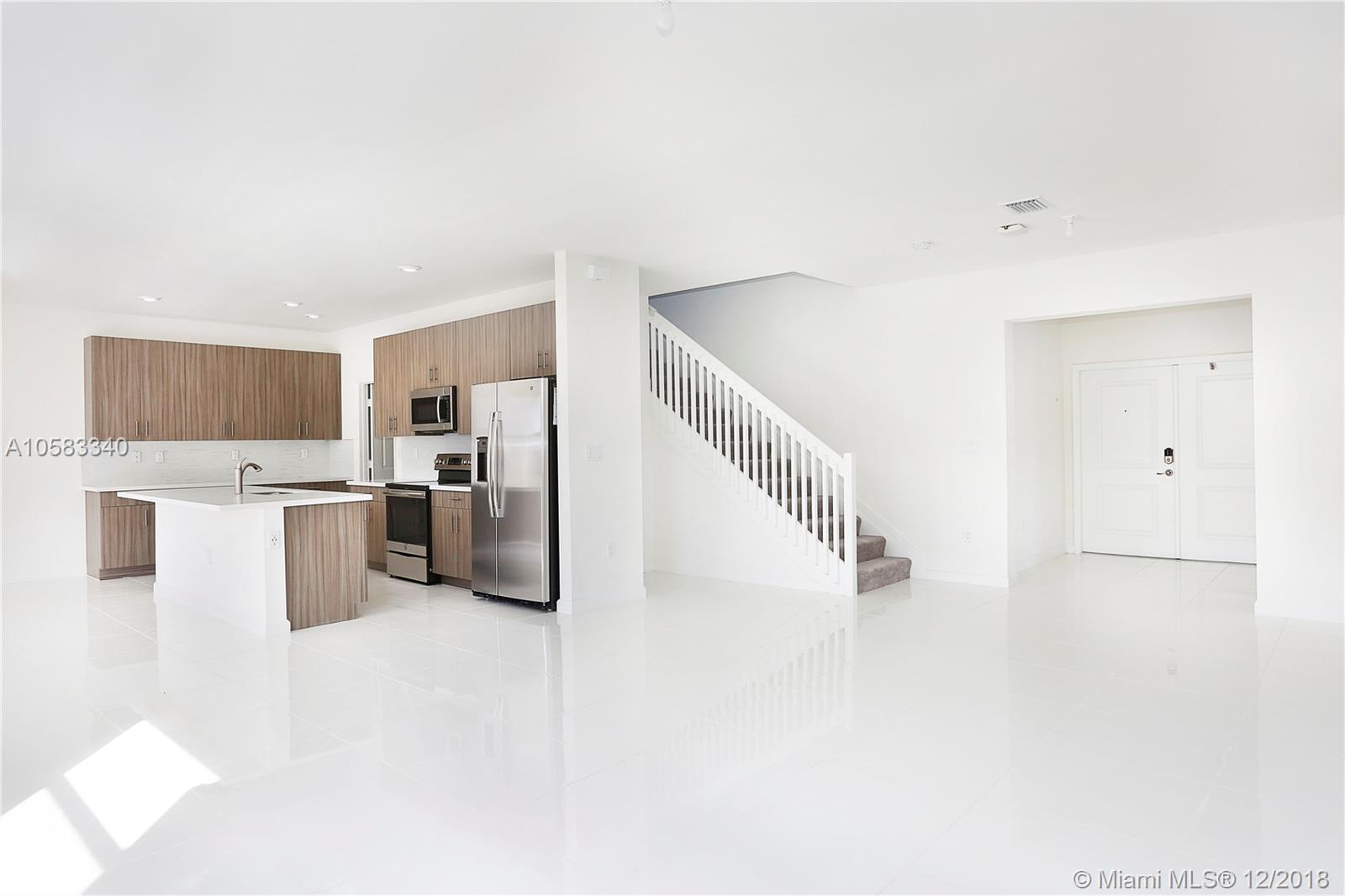 LOS PRADOS - Residential