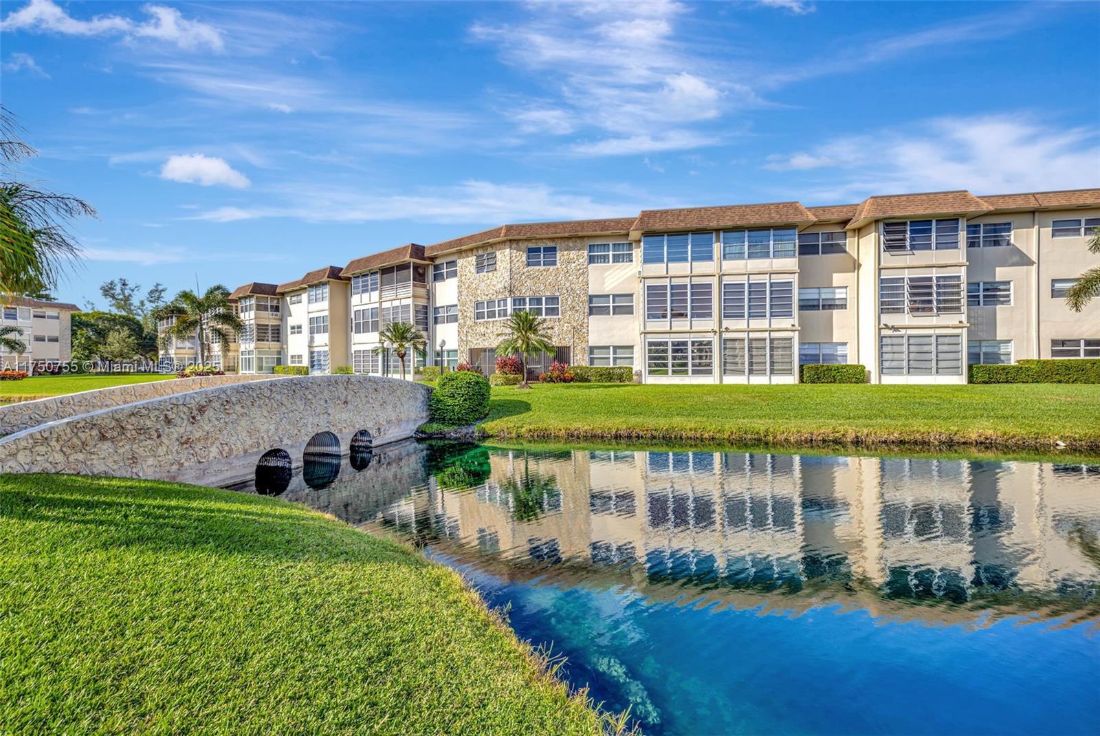 4801 Nw 34th St 602, Lauderdale Lakes, Broward County, Florida - 2 Bedrooms  
2 Bathrooms - 