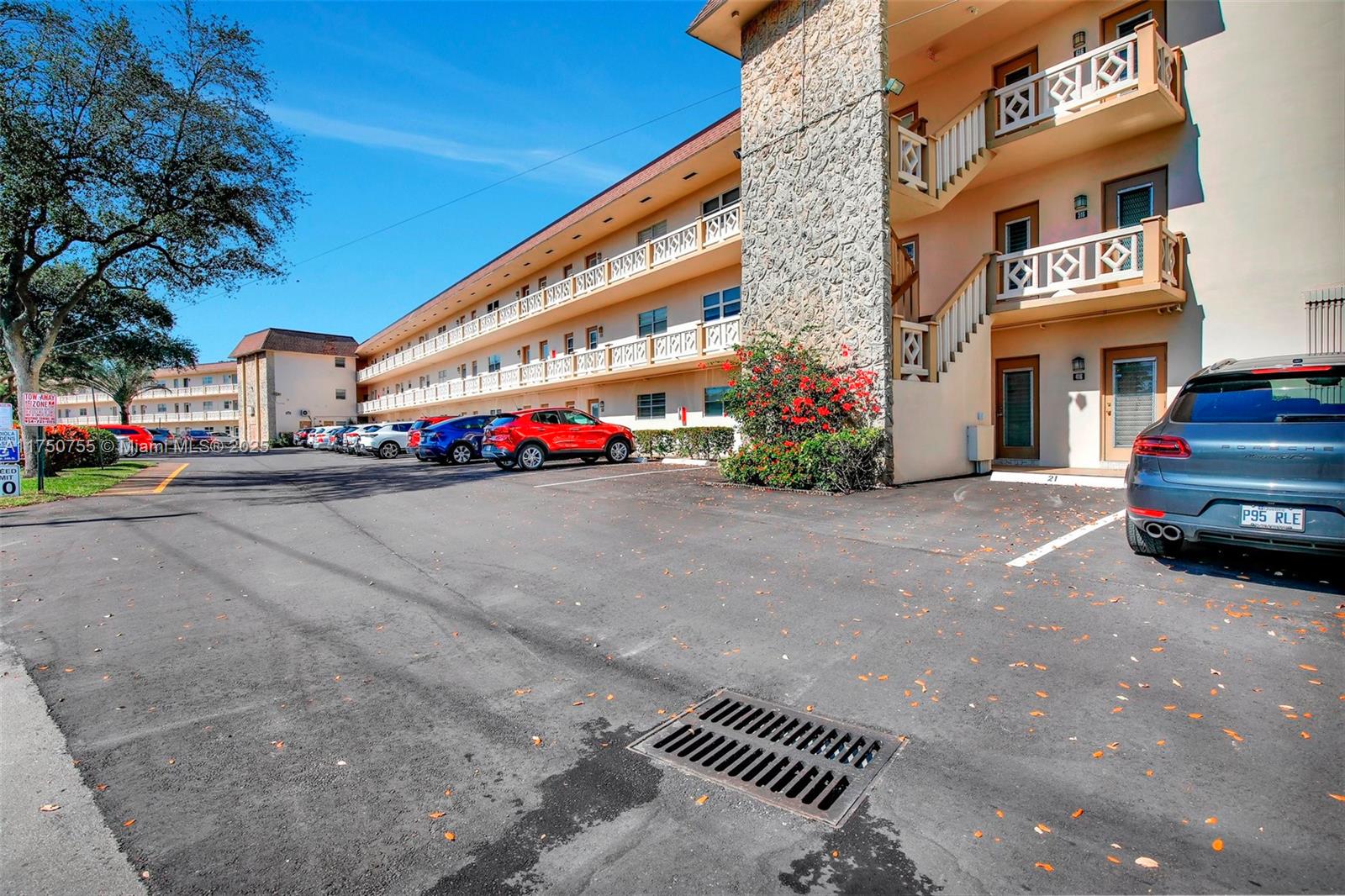 GLADIOLA GARDENS CONDO - Residential