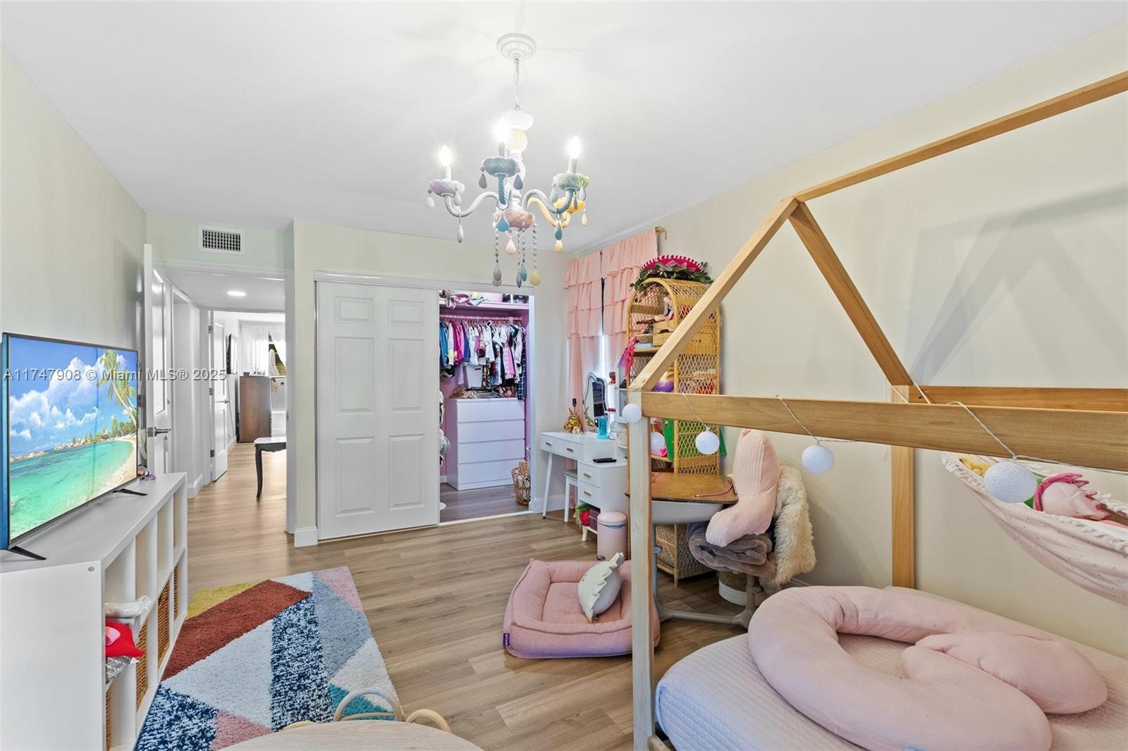HEATHGATE - Residential