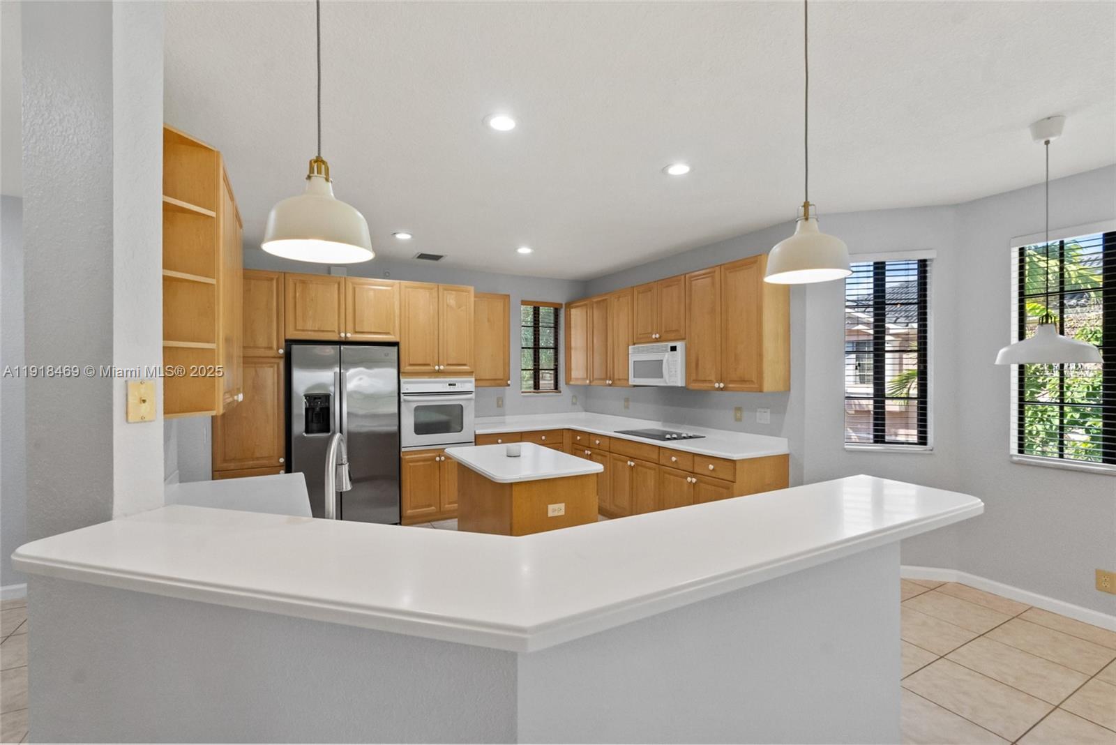 COURTSIDE AT WESTON HILLS - Residential