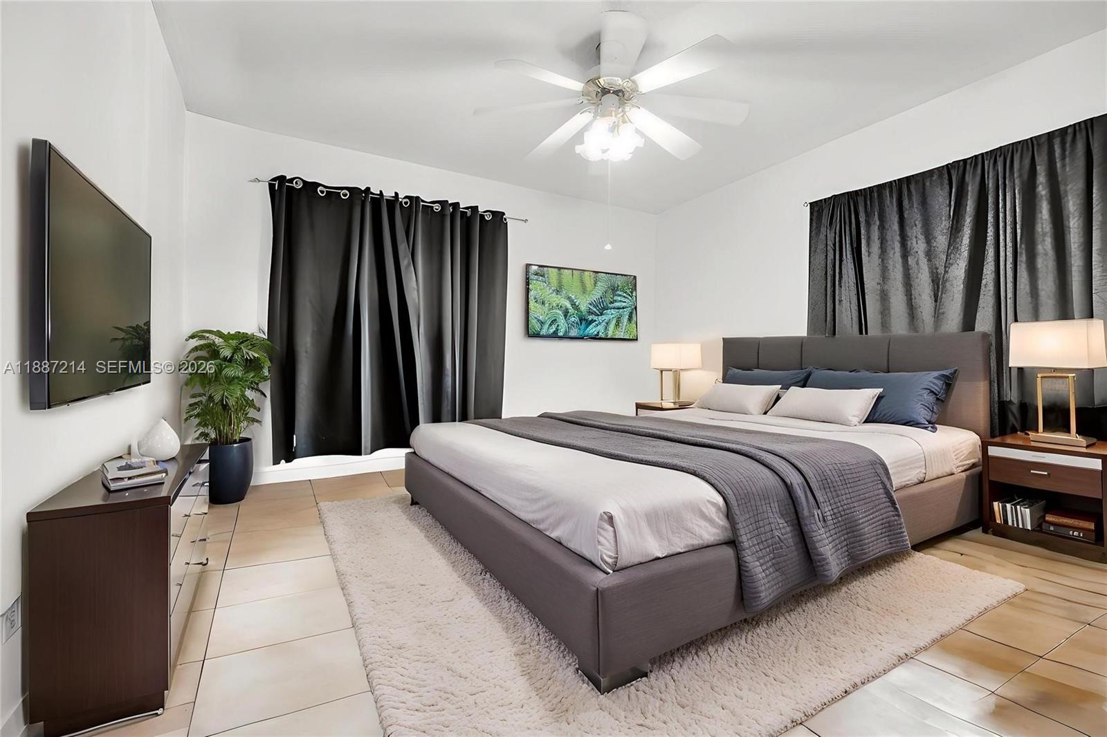 AMD PLAT OF SUNSET LAKE S - Residential