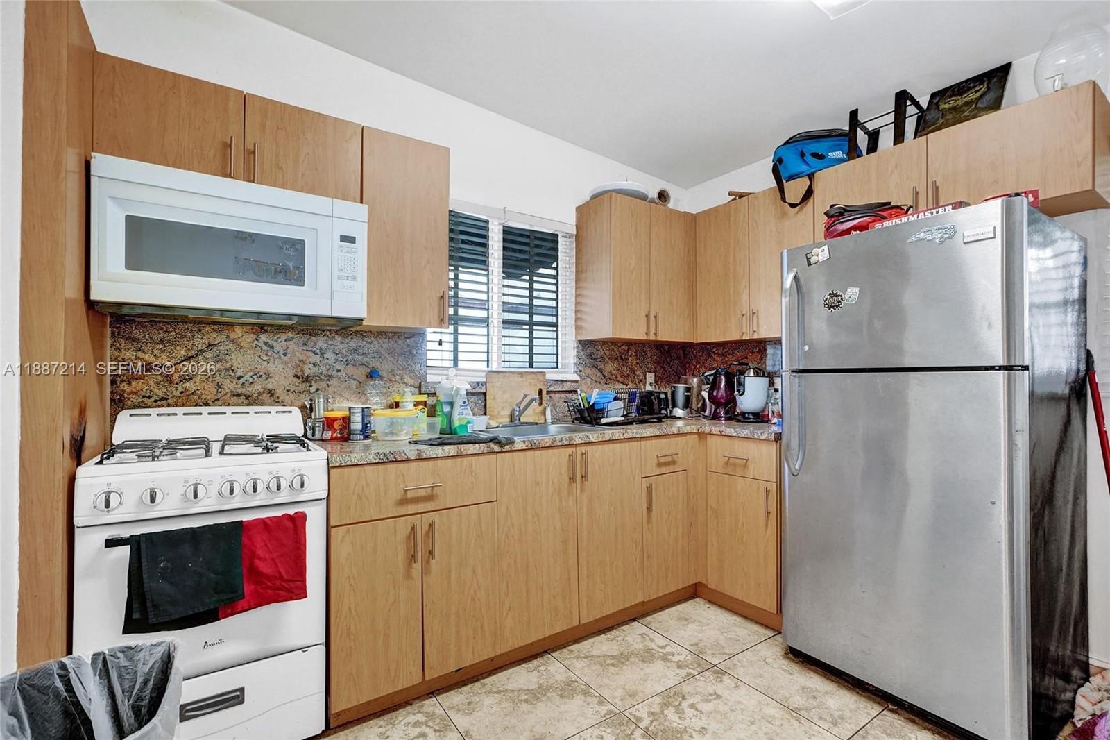 AMD PLAT OF SUNSET LAKE S - Residential