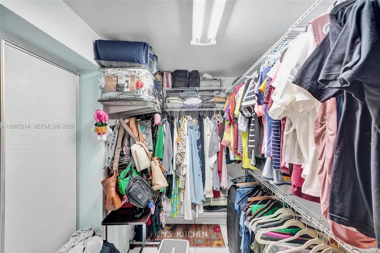 AMD PLAT OF SUNSET LAKE S - Residential