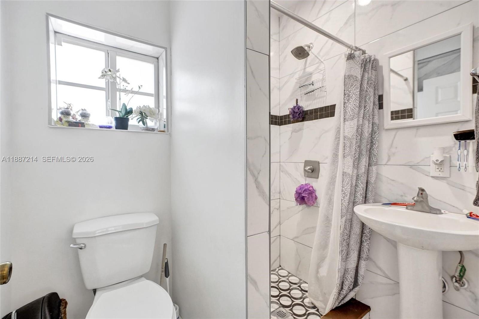 AMD PLAT OF SUNSET LAKE S - Residential