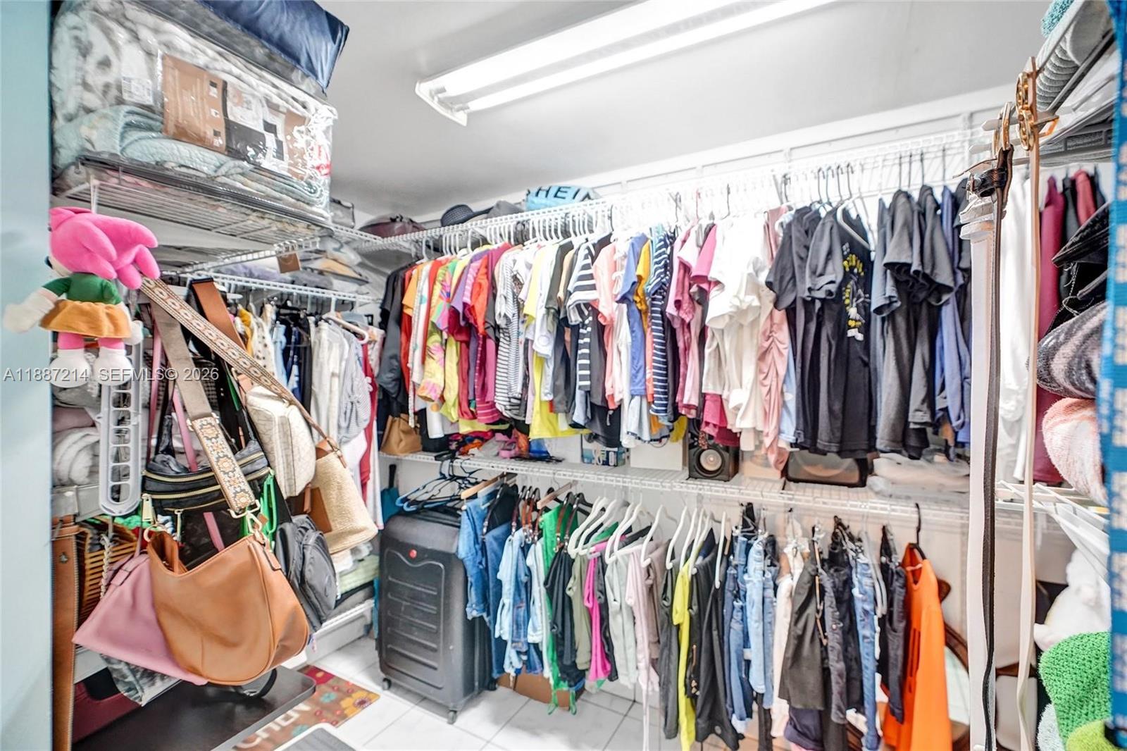 AMD PLAT OF SUNSET LAKE S - Residential