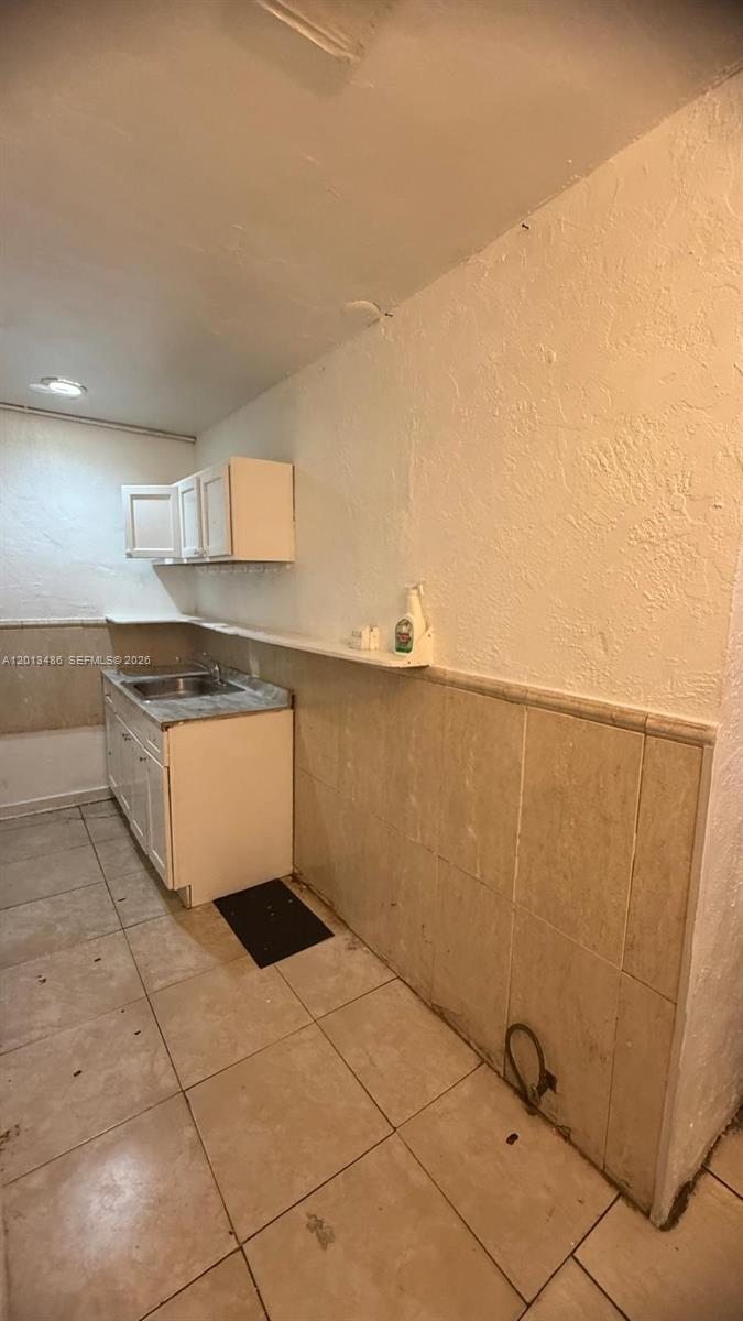 OPA LOCKA PL NO 3 - Residential Lease