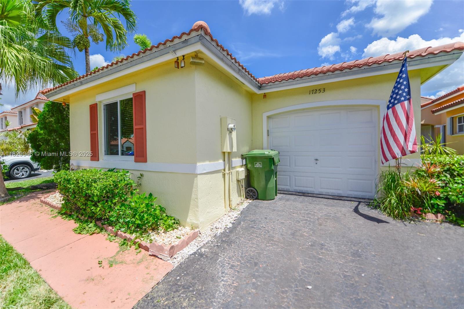 SILVER LAKES AT PEMBROKE - Residential