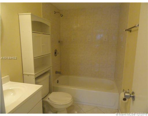 KENDALL LAKES LAKEVIEW TO - Residential Lease