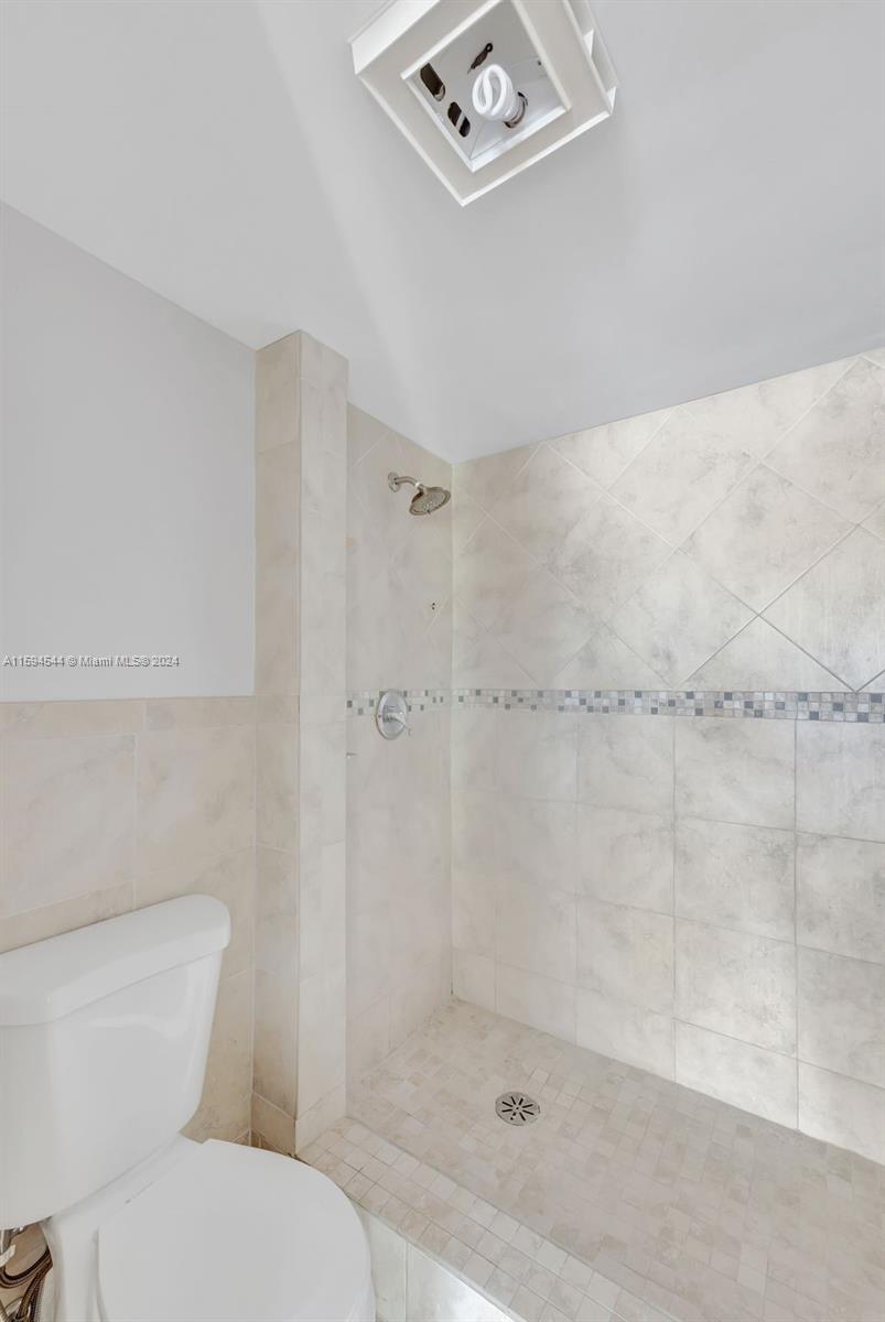 KEYS GATE CONDO NO THREE - Residential Lease