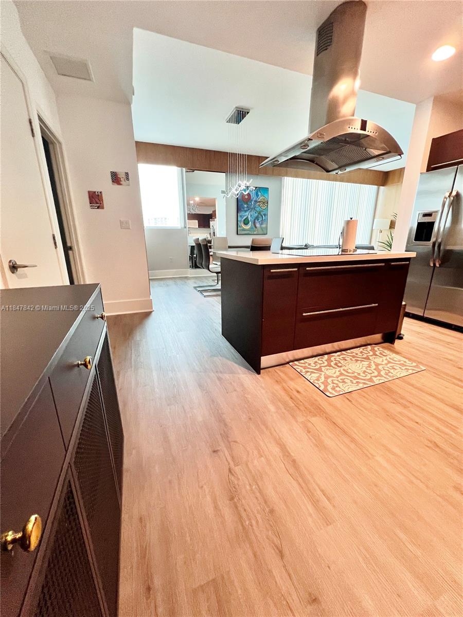 ELOQUENCE ON THE BAY COND - Residential