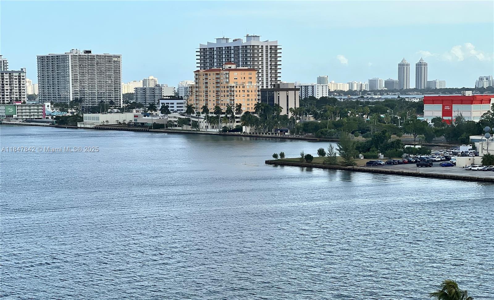 ELOQUENCE ON THE BAY COND - Residential