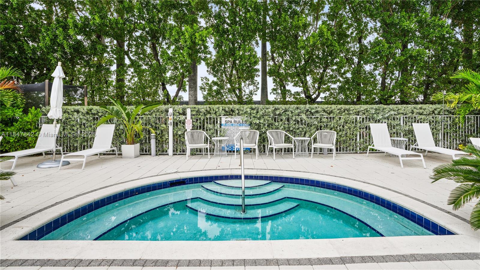 ELOQUENCE ON THE BAY COND - Residential