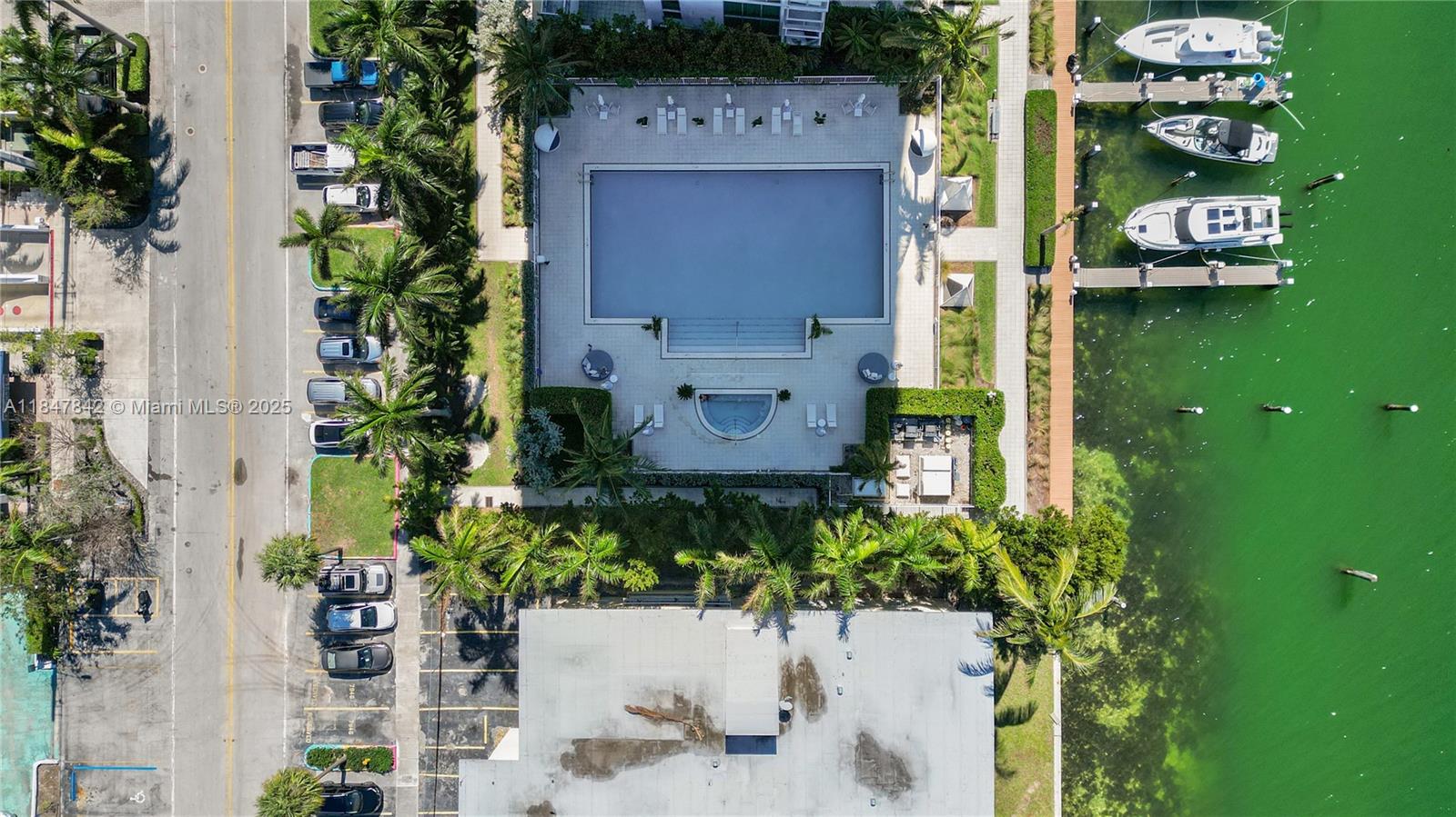 ELOQUENCE ON THE BAY COND - Residential