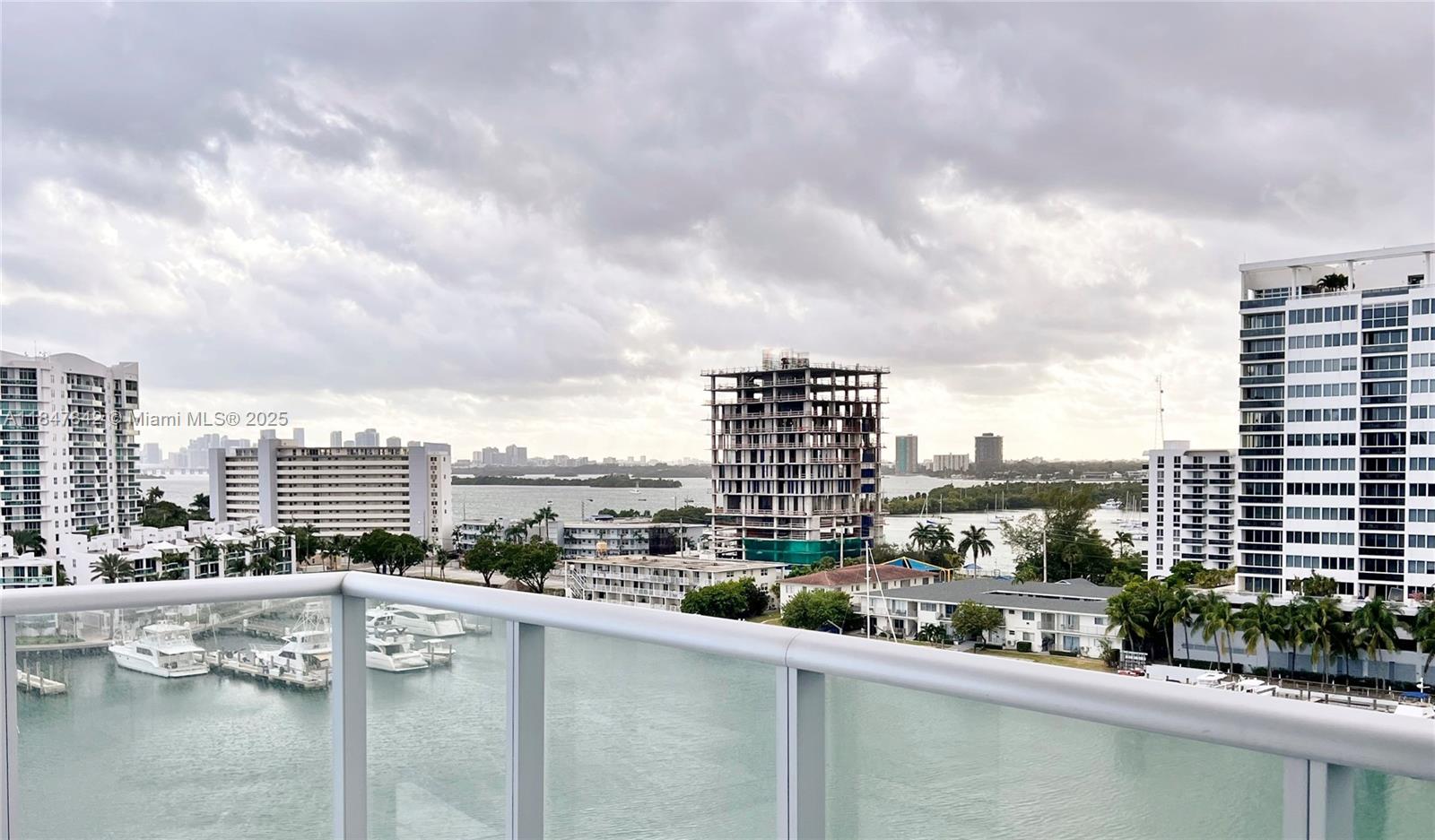 ELOQUENCE ON THE BAY COND - Residential