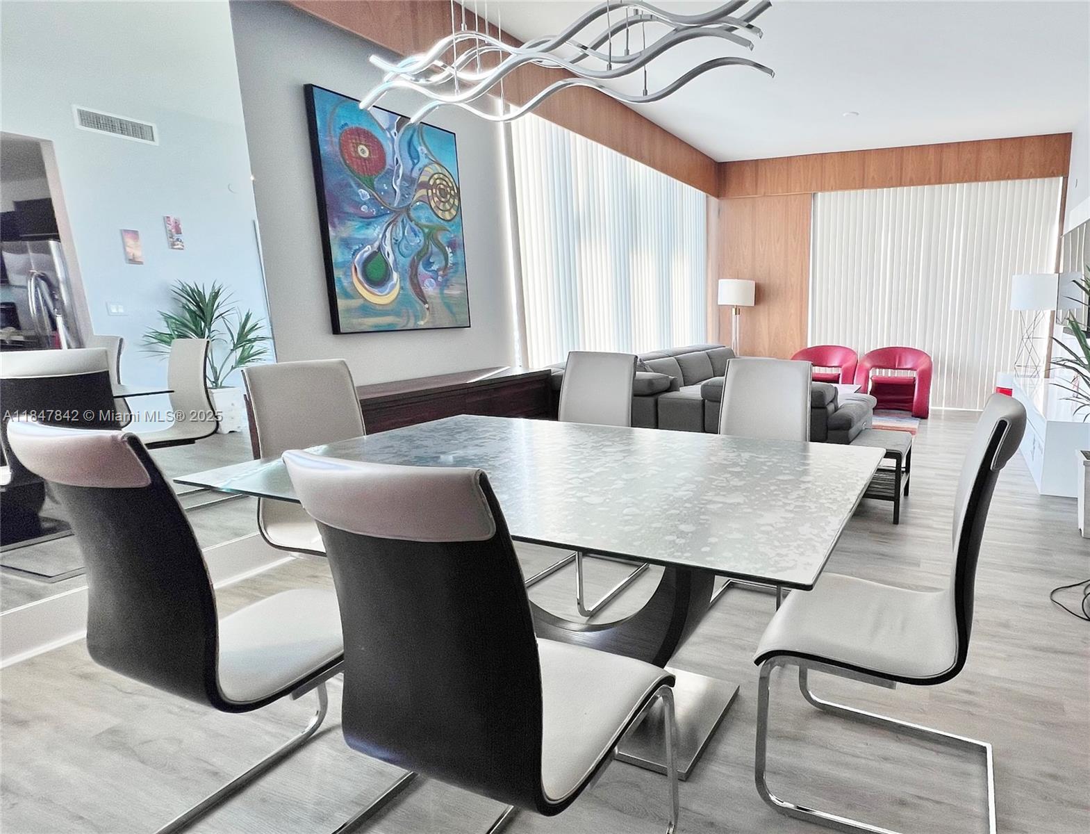 ELOQUENCE ON THE BAY COND - Residential