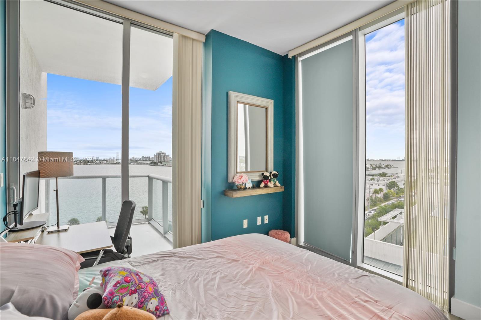 ELOQUENCE ON THE BAY COND - Residential