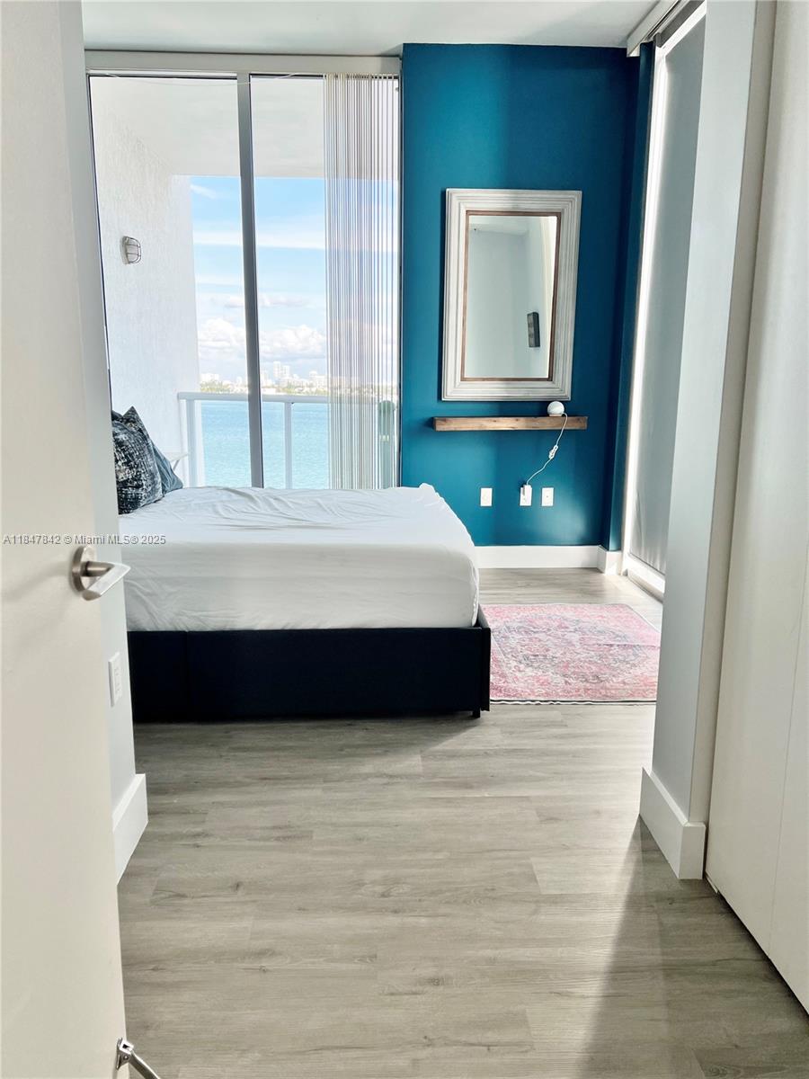 ELOQUENCE ON THE BAY COND - Residential