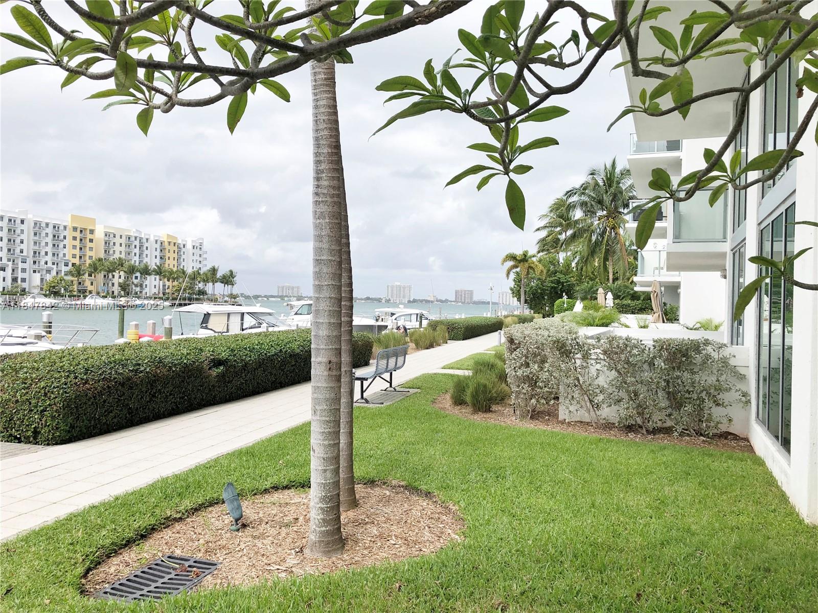ELOQUENCE ON THE BAY COND - Residential