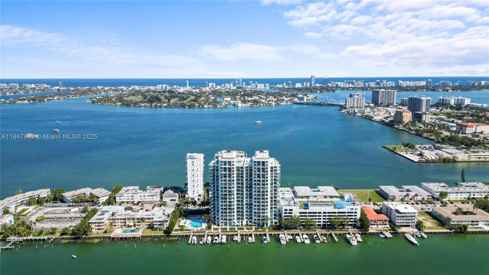 ELOQUENCE ON THE BAY COND - Residential