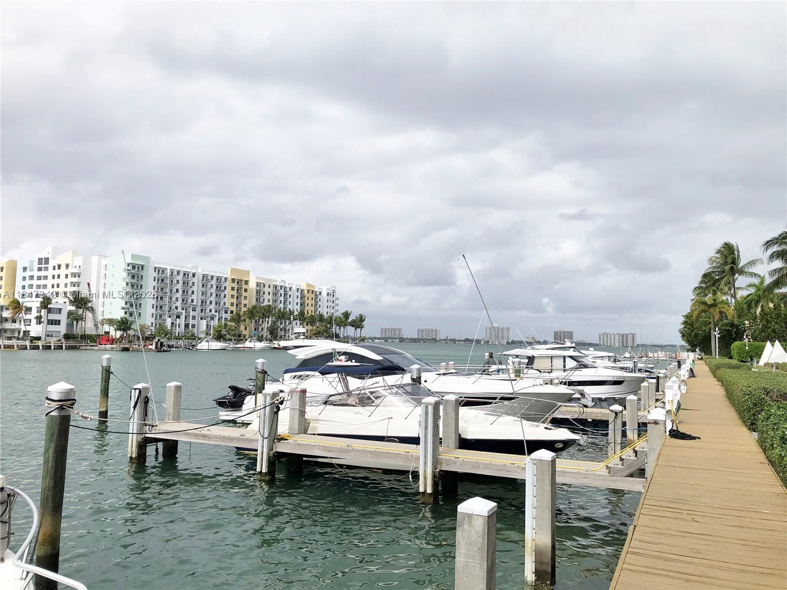 ELOQUENCE ON THE BAY COND - Residential
