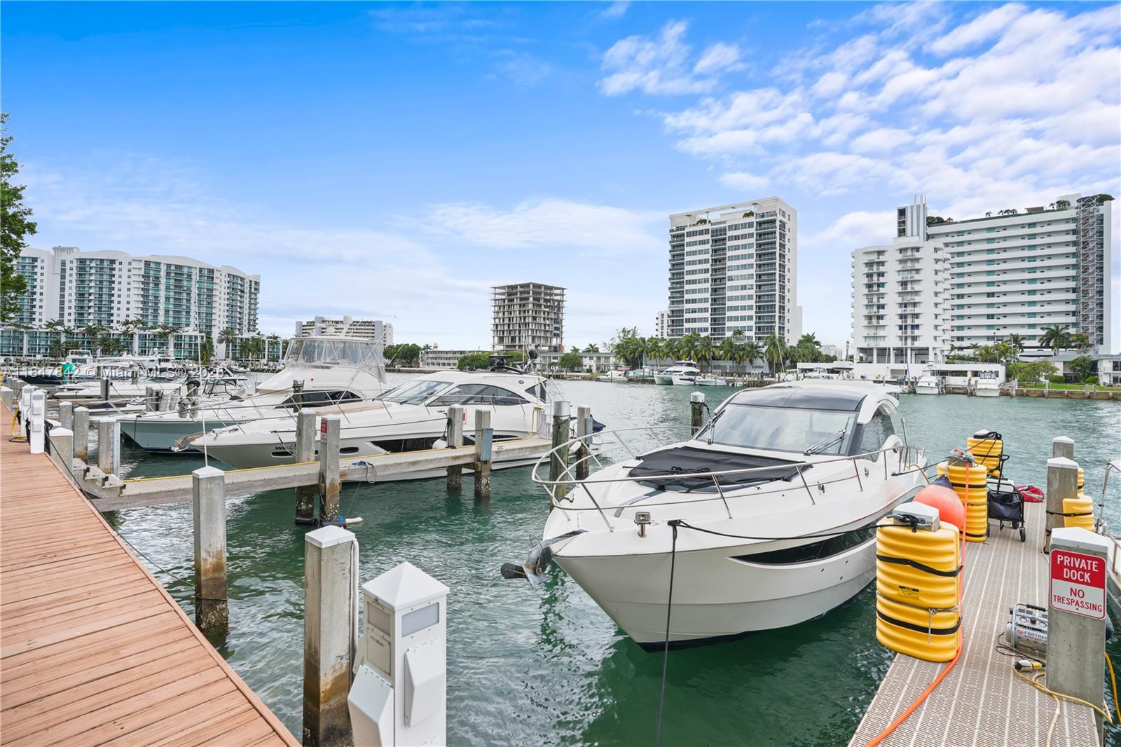 ELOQUENCE ON THE BAY COND - Residential