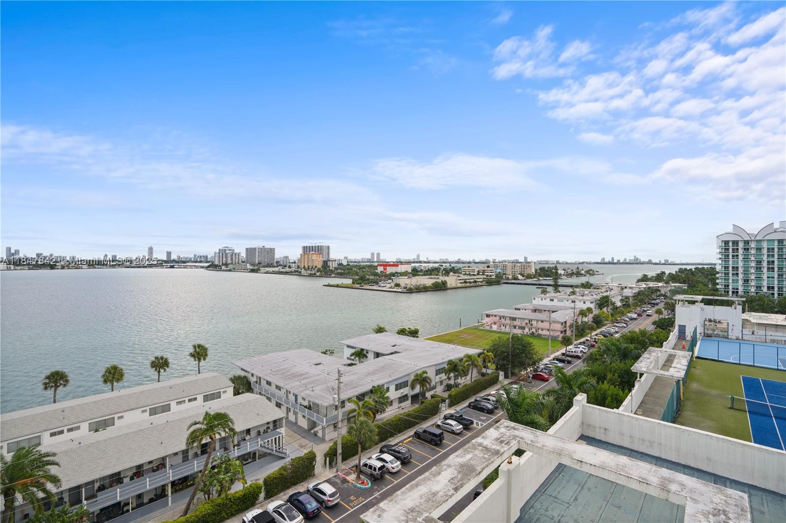 ELOQUENCE ON THE BAY COND - Residential