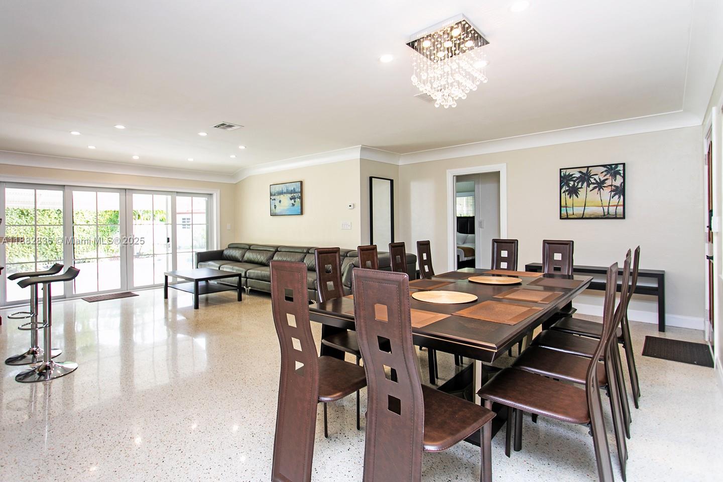 HOLLYWOOD - Residential