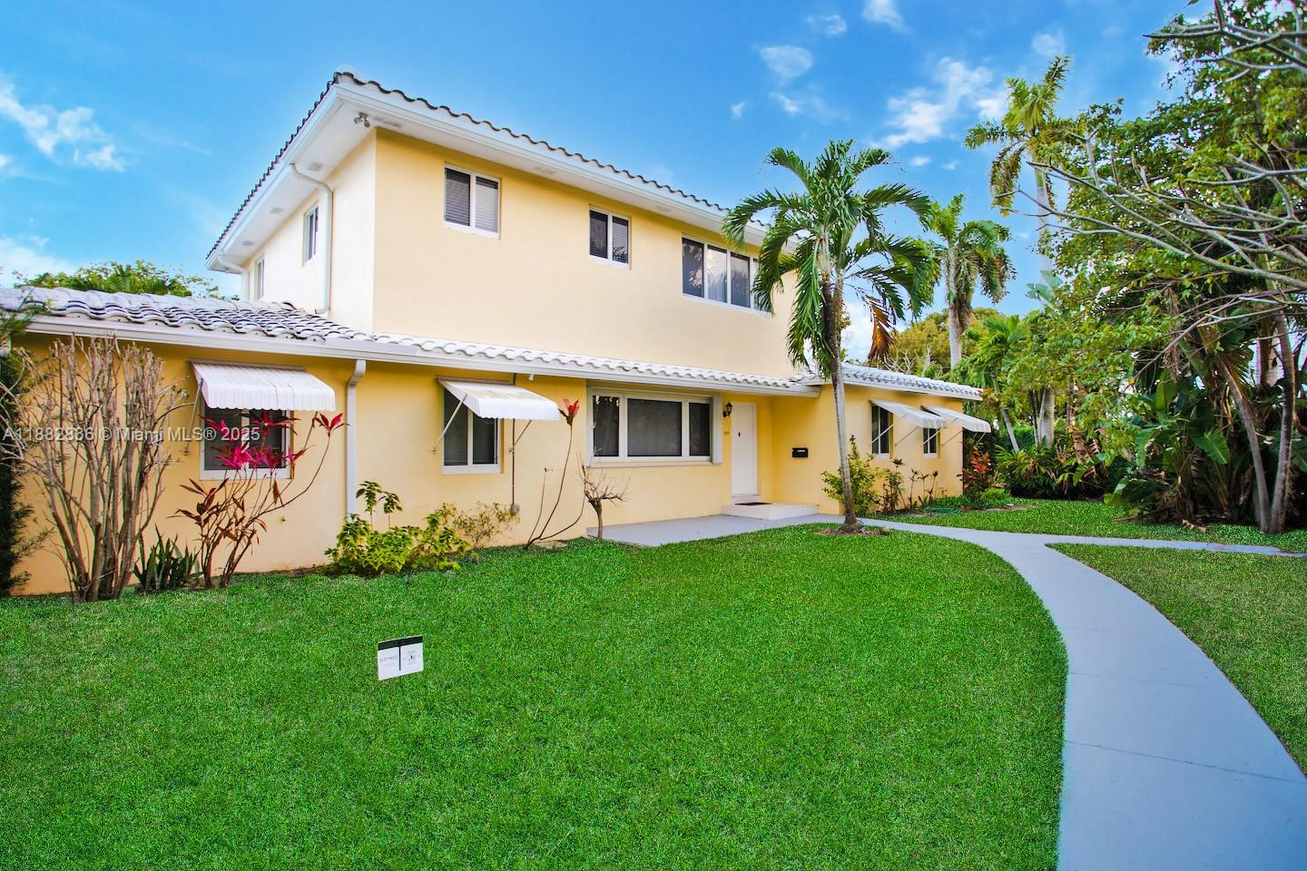 HOLLYWOOD - Residential