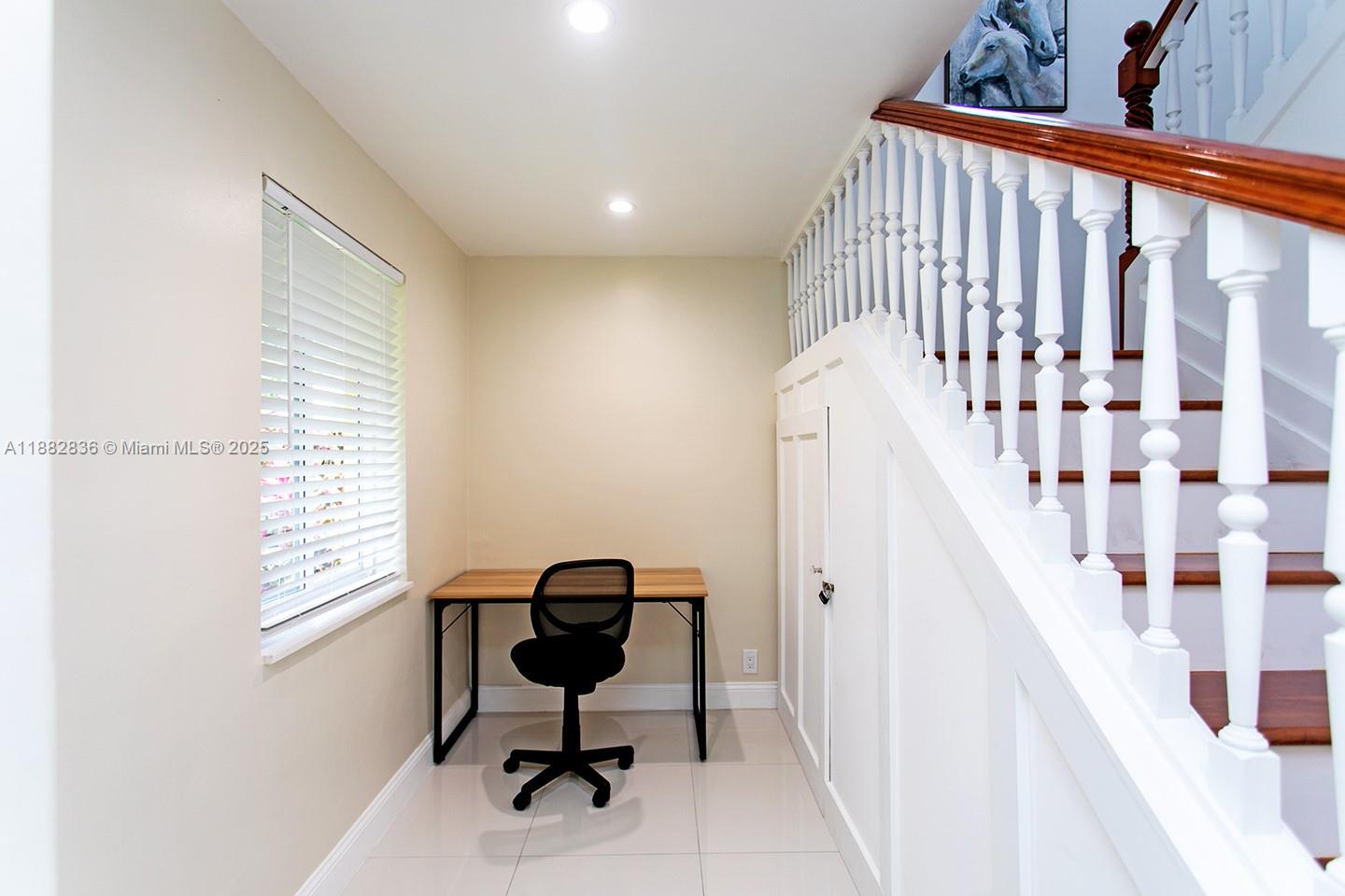 HOLLYWOOD - Residential