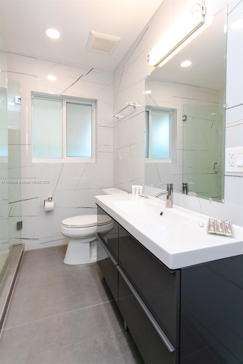 HOLLYWOOD - Residential