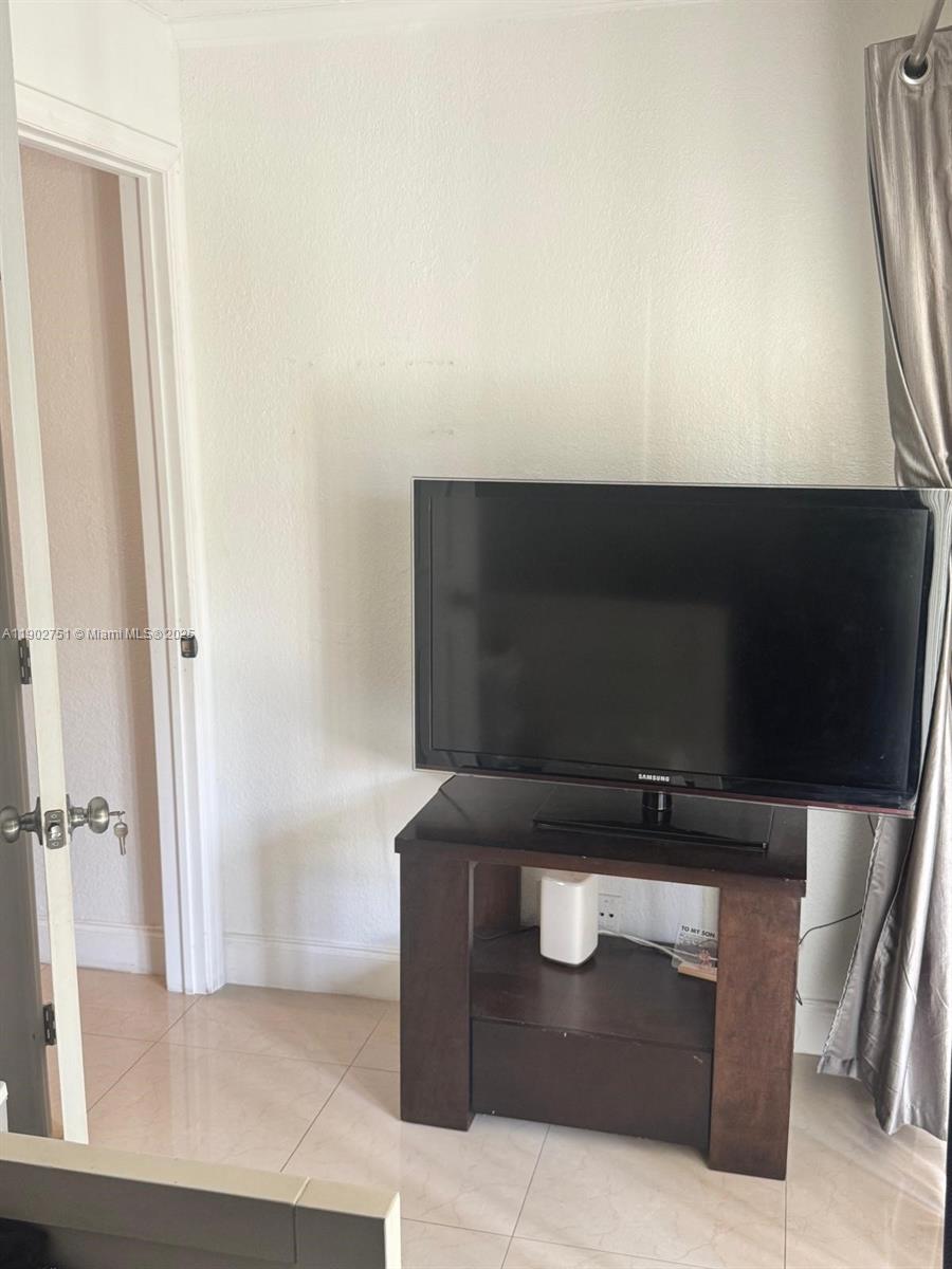 SUNRISE ISLAND CONDOMINIU - Residential