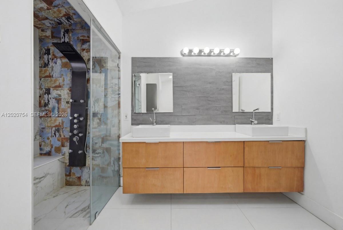 BANYAN OAKRIDGE PLAT - Residential