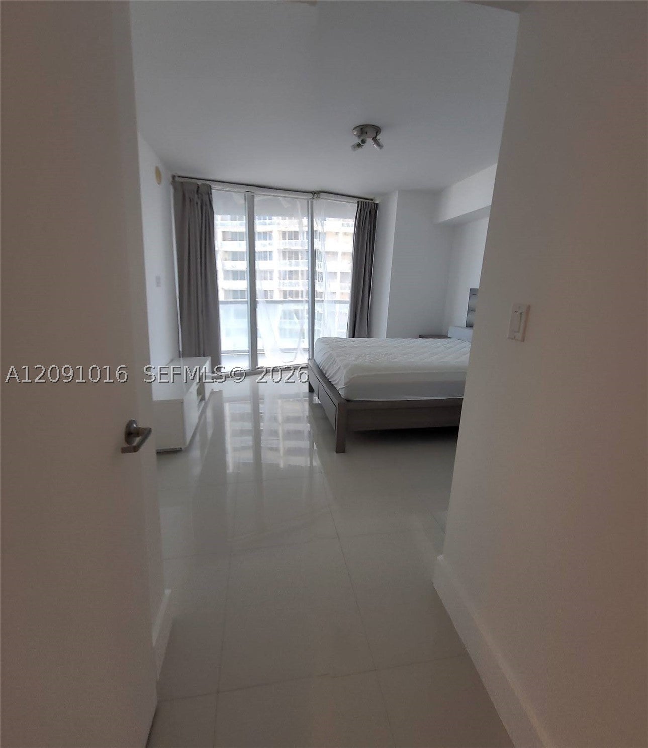 475 Brickell Ave 3709