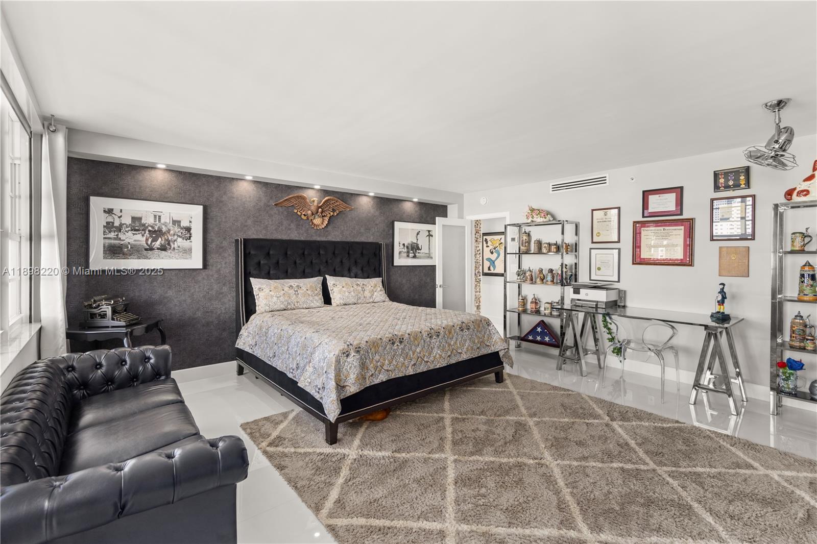 THE DECOPLAGE CONDO - Residential