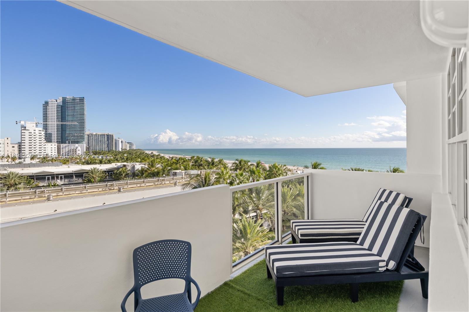 THE DECOPLAGE CONDO - Residential
