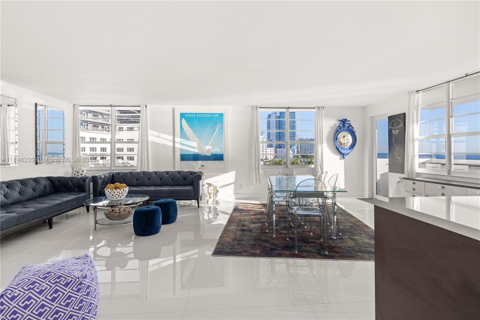 THE DECOPLAGE CONDO - Residential